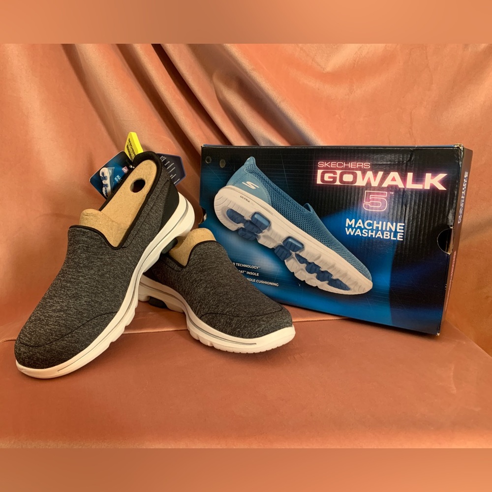 Skechers GoWalk 5 machine washable slip on sneakers size seven black/white/grey